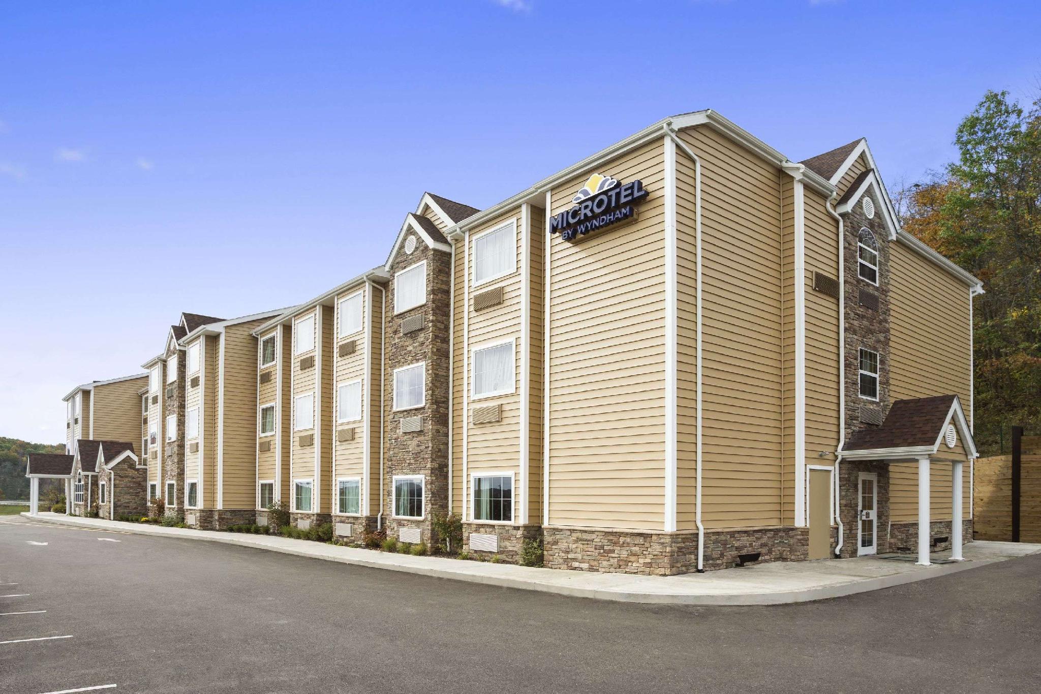 Microtel Inn & Suites By Wyndham Cambridge Exterior photo